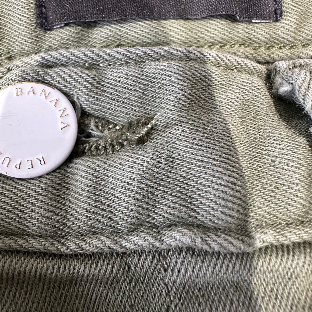 Brand New Gorgeous Fit Banana Republic Jeans In Military Green